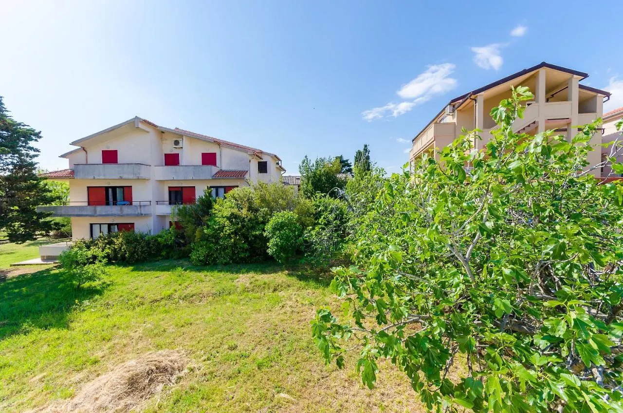 Apartments Anica F Lopar