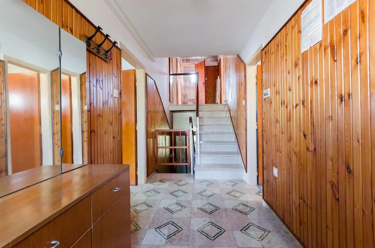 Apartments Anica F Lopar Croatia