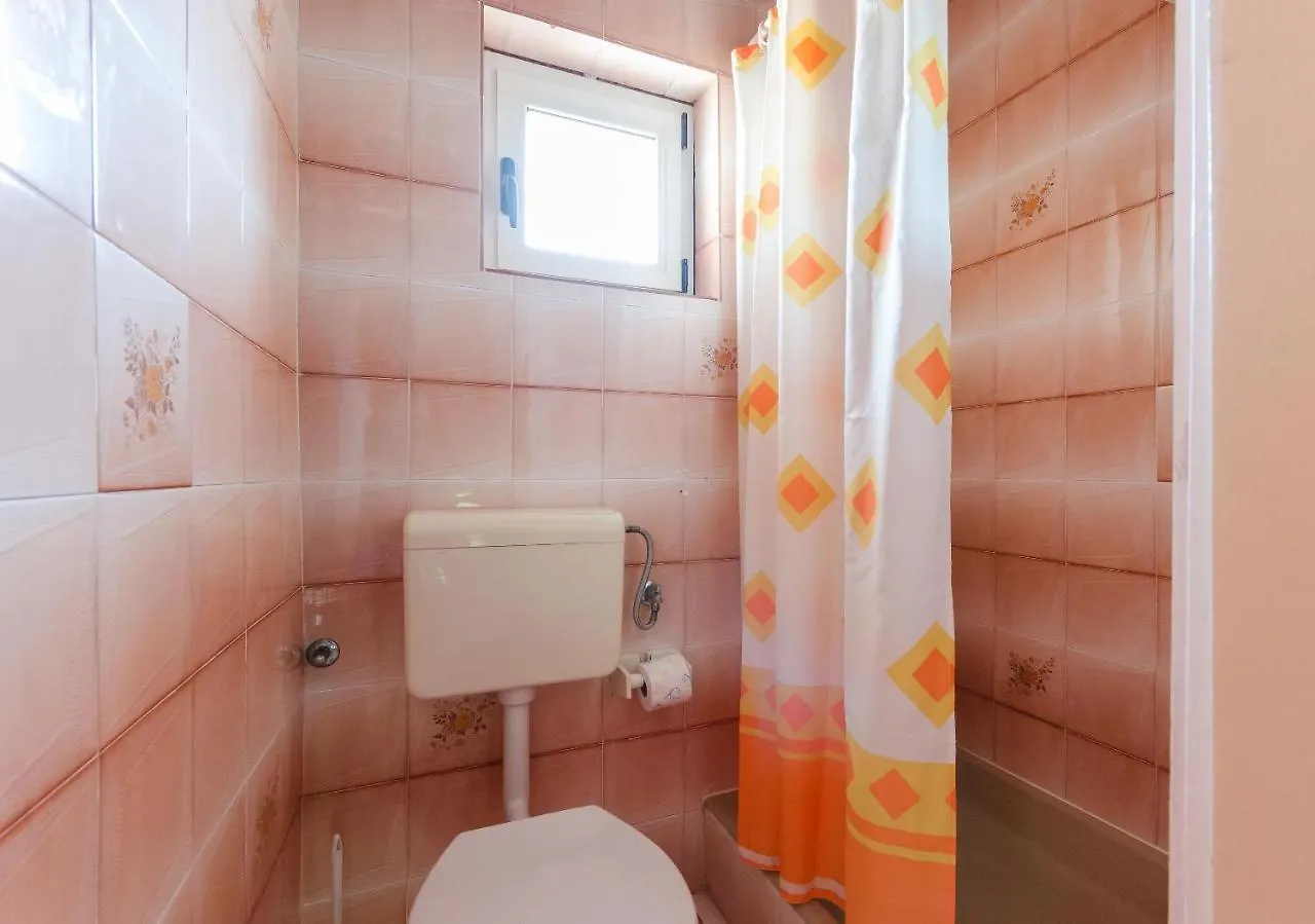 Apartments Anica F Lopar