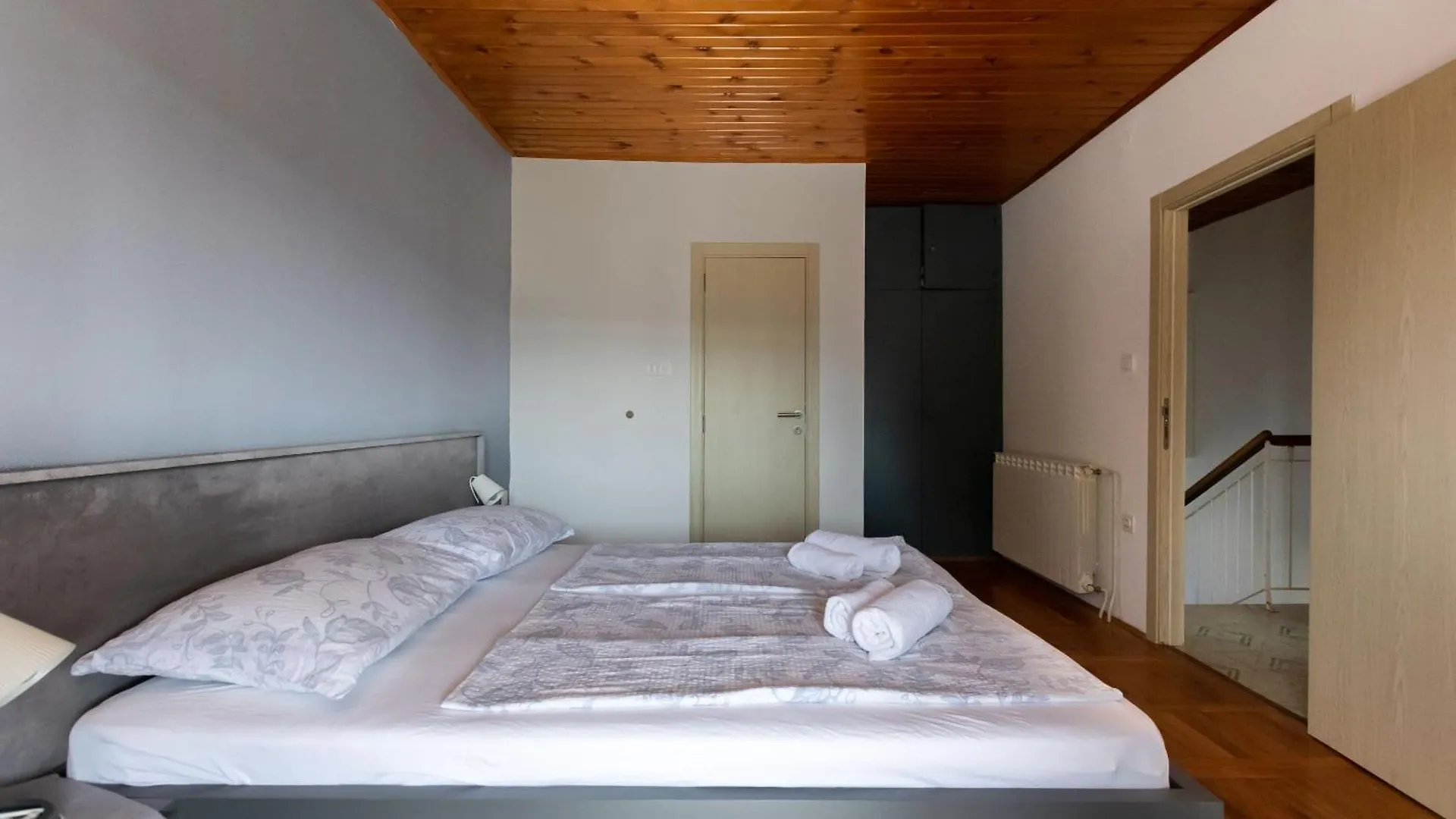Apartments Anica F Lopar Croatia