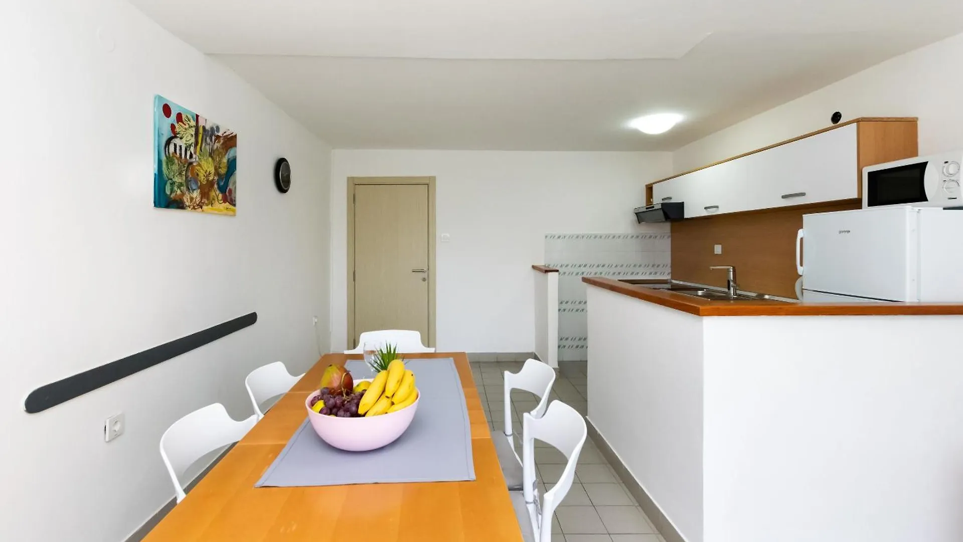 Apartments Anica F Lopar
